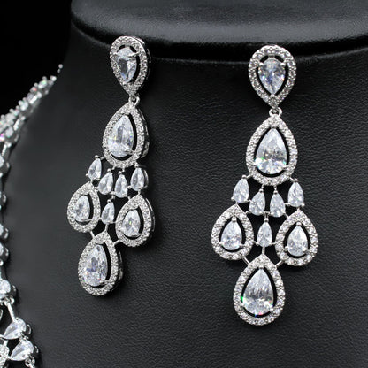 Ensemble de boucles d'oreilles et collier en zircon de couleur goutte d'eau atmosphérique pour femmes