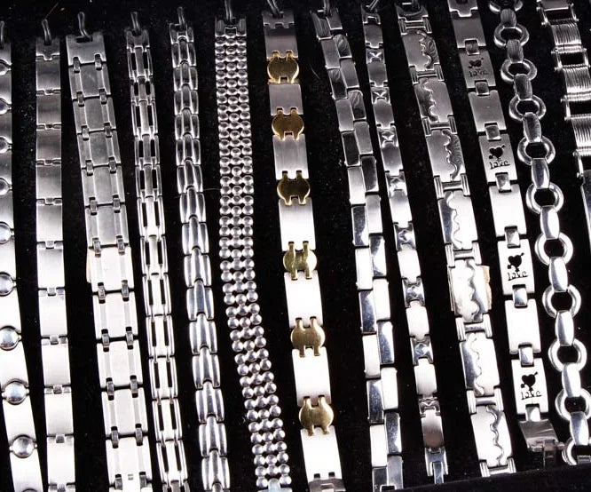 Batch sale 15 pieces / batch of hip hop handmade chain titanium steel stainless steel jewelry bracelet spot