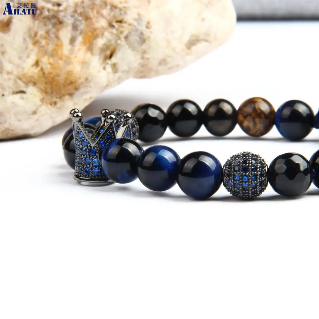 Pulsera para hombre con corona de circonita azul de la marca Ailatu, venta al por mayor, joyería de macramé con piedra de ojo de tigre natural de 8 mm y cuentas de acero inoxidable