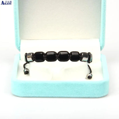 Ailatu Lot de 10 bracelets tressés à perles plates carrées pour hommes avec perles en pierre d'onyx noir naturel de 8 x 8 mm Logo en acier inoxydable