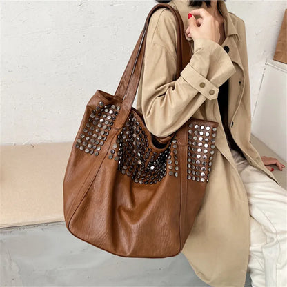 Sac à bandoulière de grande capacité pour femme, sac fourre-tout en cuir souple à rivets pour femme, sacs à main de grande capacité en PU, sacs à aisselles décontractés 2023