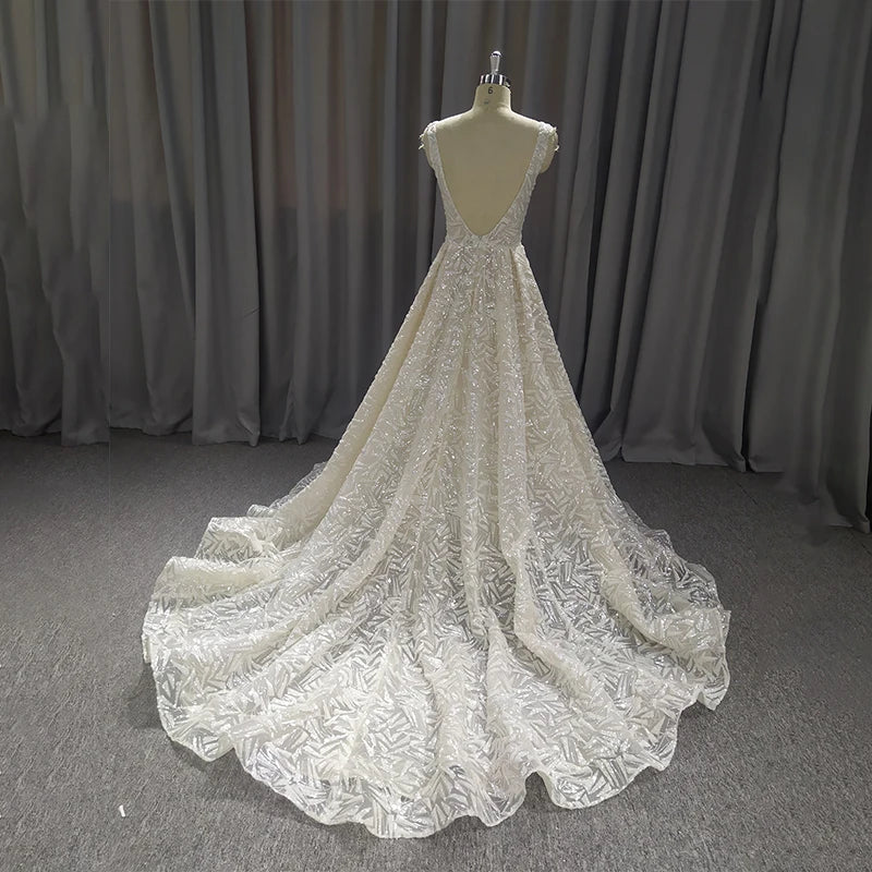 LSQX10 Robe de mariée de luxe 2020 Robe de bal à lacets dans le dos Manches courtes Dentelle cristal perlé Robe longue