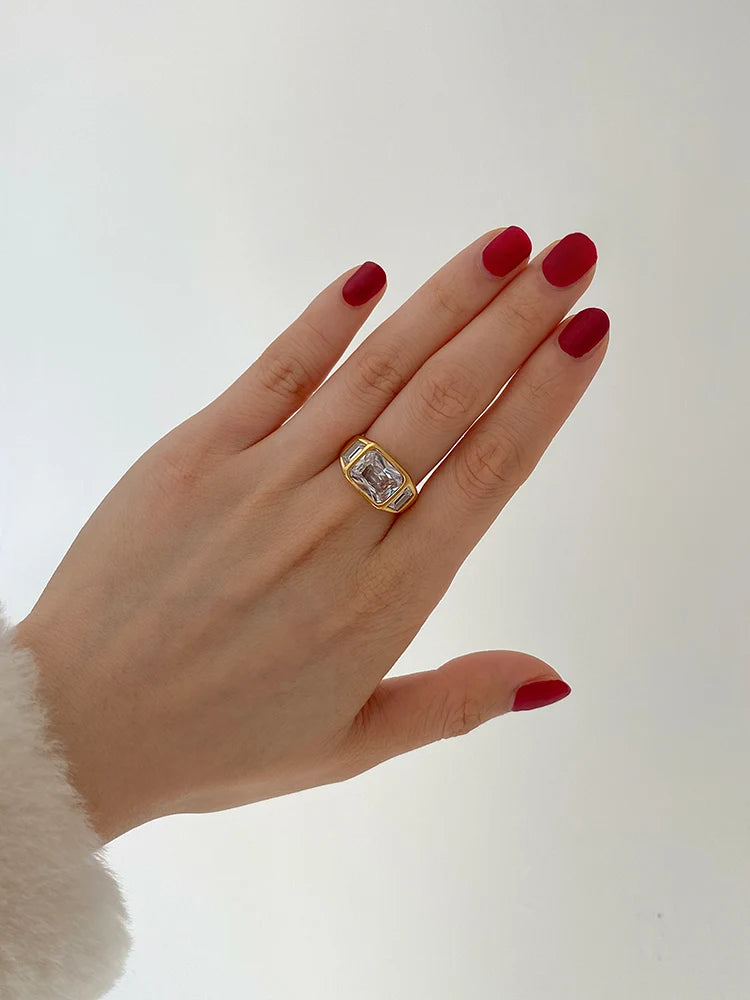 Anillo llamativo de titanio con banda de diamantes de imitación geométricos en oro de 18 quilates para mujer, joyería de diseñador para fiestas, cócteles, clubes, Japón y Corea