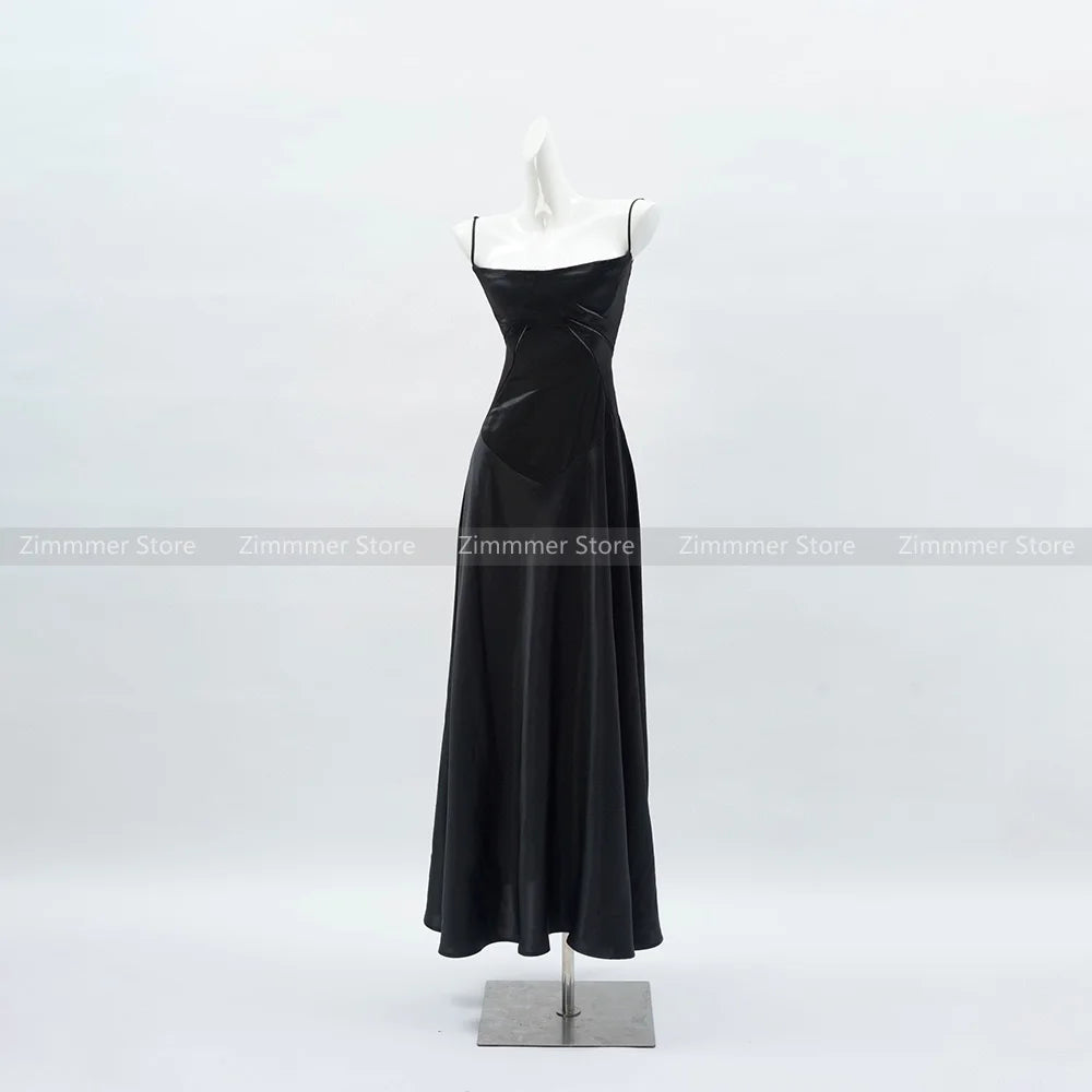 Sentido superior del estilo francés Hepburn, vestidos negros con cuello halter, sentido de las mujeres de la celebridad, vestidos largos con cintura, vestidos de cumpleaños