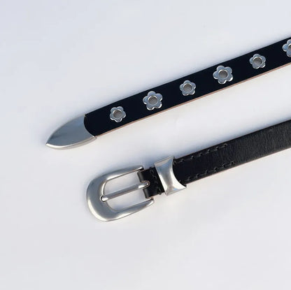 Ceinture en cuir ornée de rivets pour femmes Ceinture à clous à fleurs noires Boucle de taille à trou floral en peau de vache