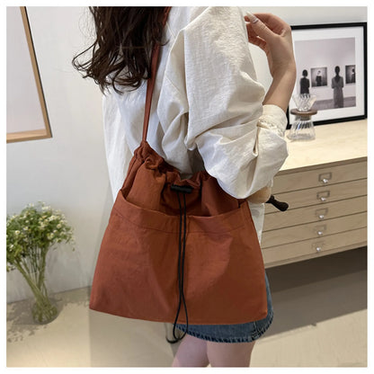 Bolso de hombro versátil de gran capacidad para mujer, popular bolso cruzado ligero de verano, bolso de mano minimalista