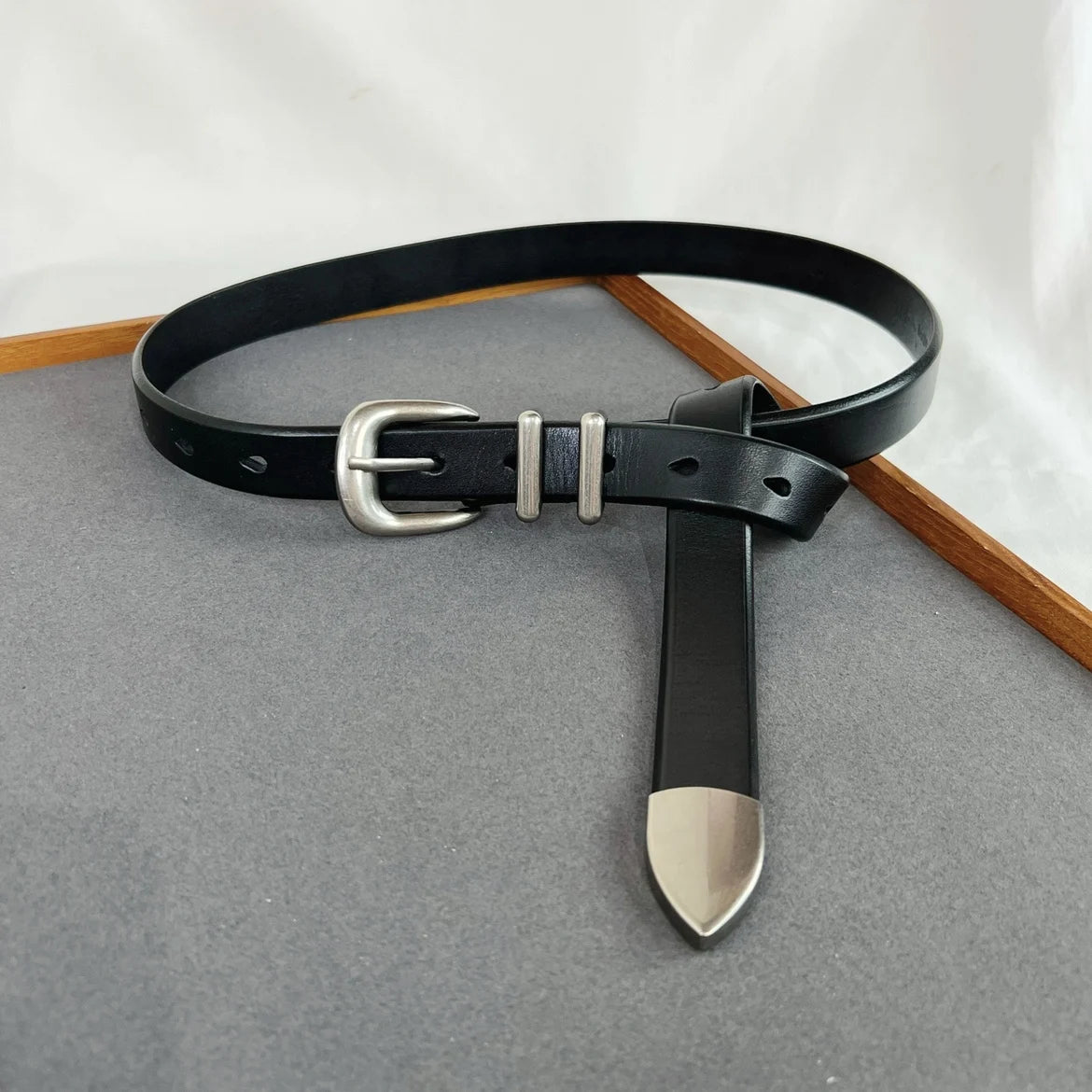 Ceinture en cuir de vachette avec boucle en argent et noir vintage pour femme et homme