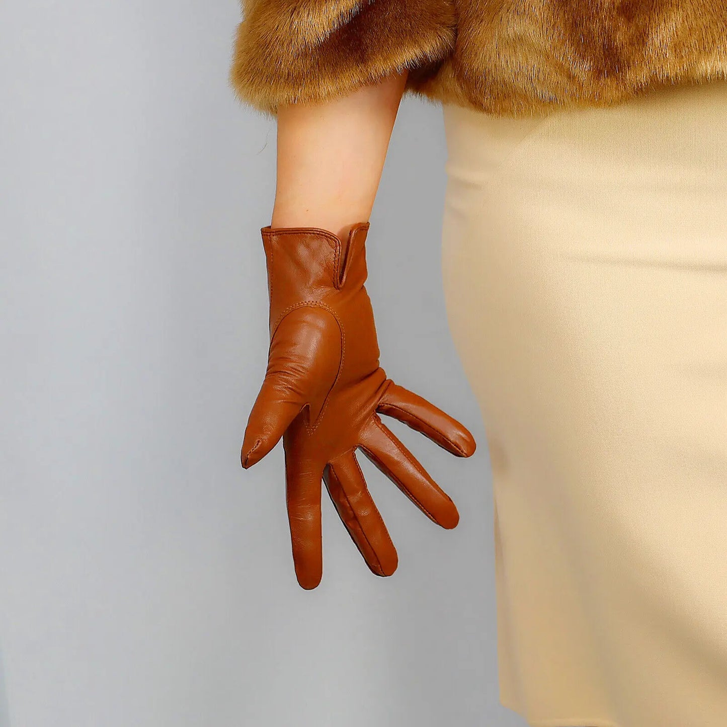 DooWay Women's Brown Leather Gloves Luxury Winter Warm Wrist Short Genuine Sheepskin 1920s Fashion Evening Driving Vintage Glove