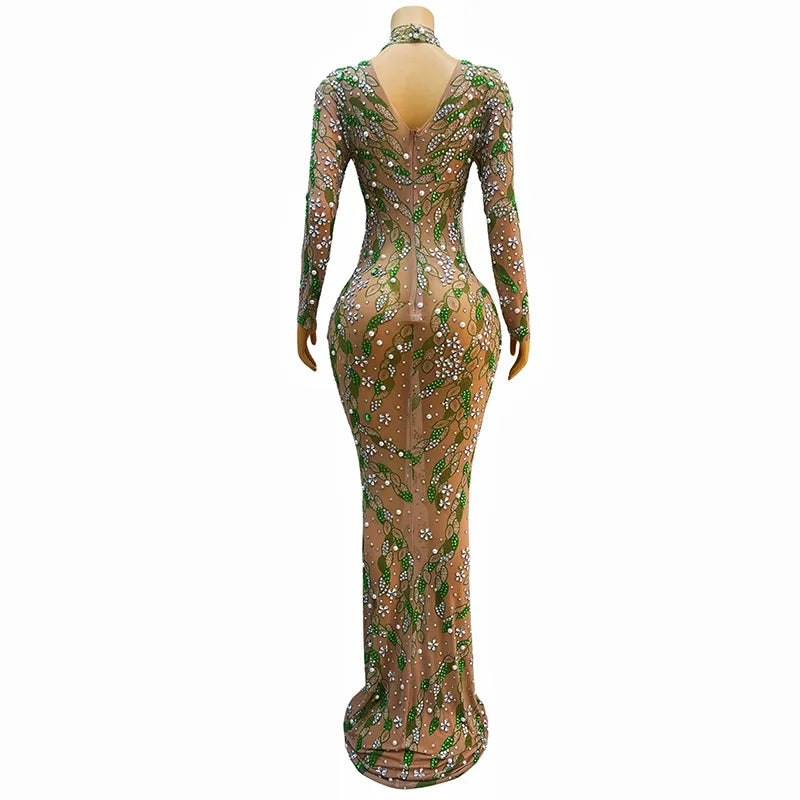 Une superbe robe de soirée Robe longue Anniversaire Célébration Costume luxueux Scintillant Gros strass Danseuse Robe de soirée clignotante