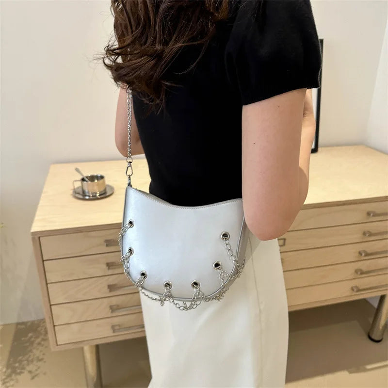 New woman French Temperament Single Shoulder Personalized Saddle Bag