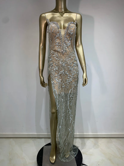 Robe longue de luxe sexy sans bretelles en plumes et paillettes avec perles argentées pour femmes, tenue de soirée élégante, 2024