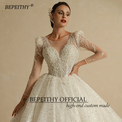 BEPEITHY Robe de mariée princesse de luxe brillante pour femmes 2022 Manches longues Scoop Perles Robe de mariée de bal vintage Train chapelle