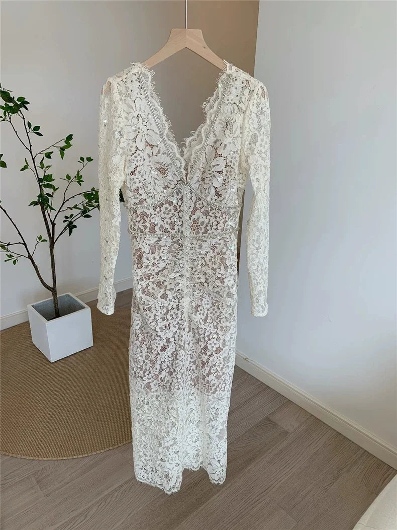 Robe mi-longue élégante en dentelle à col en V et diamants pour femmes, taille haute