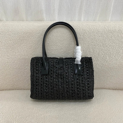 Bolso de verano de rafia tejida a mano, diseño elegante en color negro con correa ancha y cadena corta para el hombro, patrón de cuadrícula texturizada