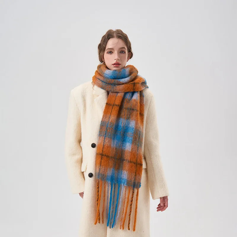 Otoño/Invierno 2023Nueva bufanda de mujer con cuadros de mohair y lana de alpaca, bufanda de pareja con borlas y cuadros en contraste, chal cálido y grueso de lana