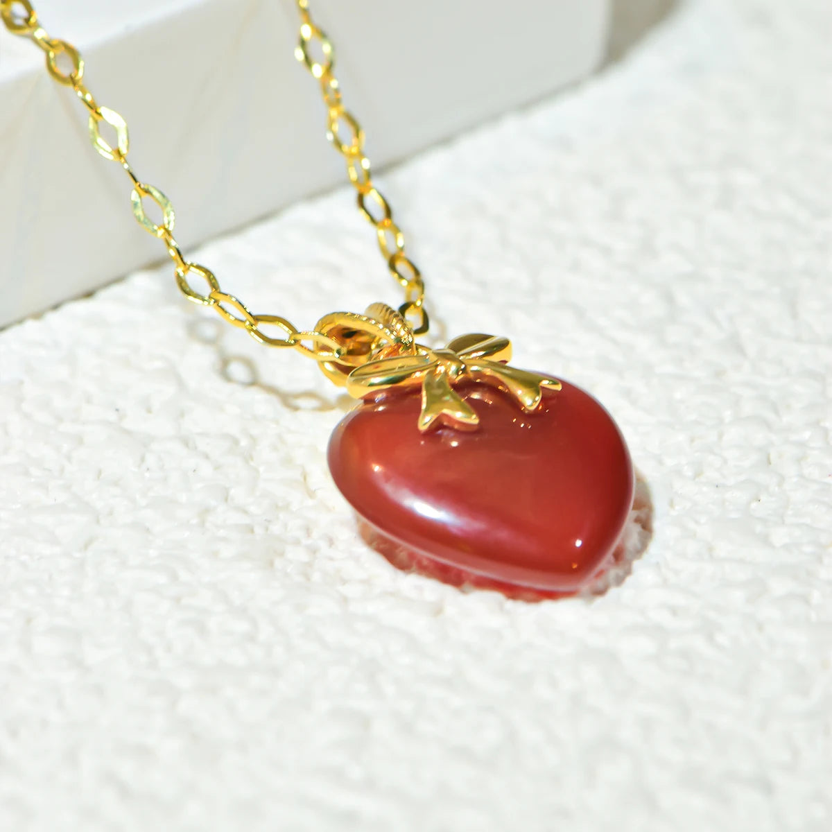 Real 18K Gold Strawberry Necklace For Women With Certificate Luxury High Quality Jewelry Trend 2024 K Gold Pendant With Chain