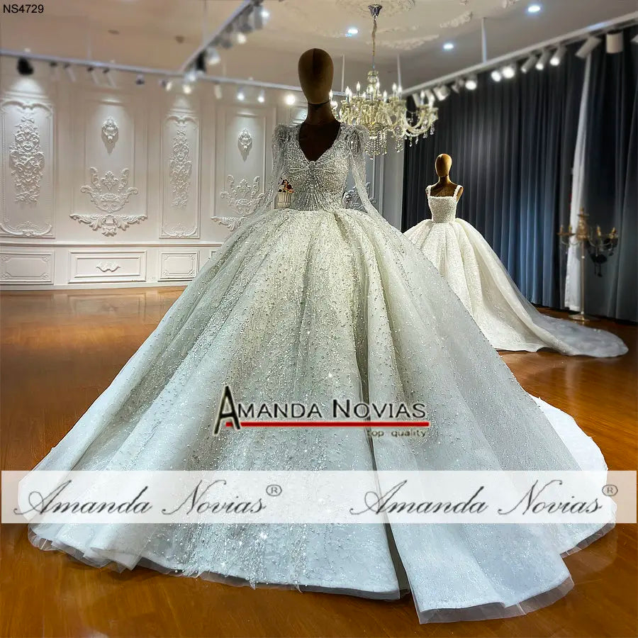 Vestido de novia de lujo con cristales de Amanda Novias NS4729