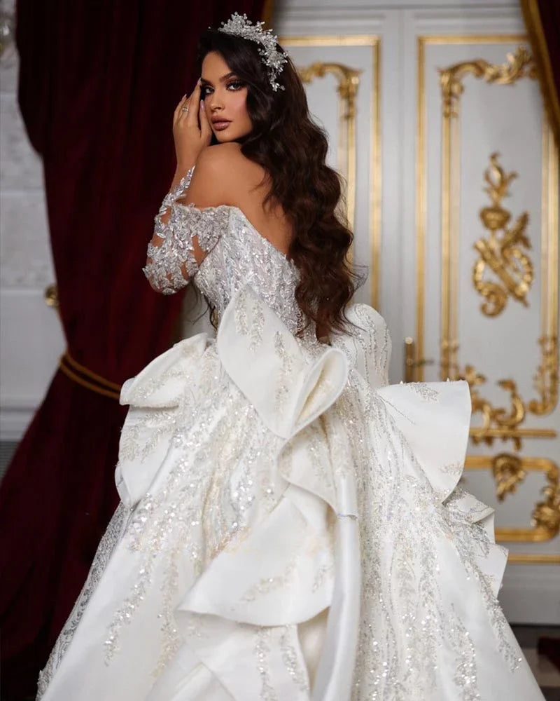 Vestidos de novia de moda con hombros descubiertos y cola desmontable, apliques de lentejuelas y cuentas de lujo, vestidos de novia de cola de corte sirena