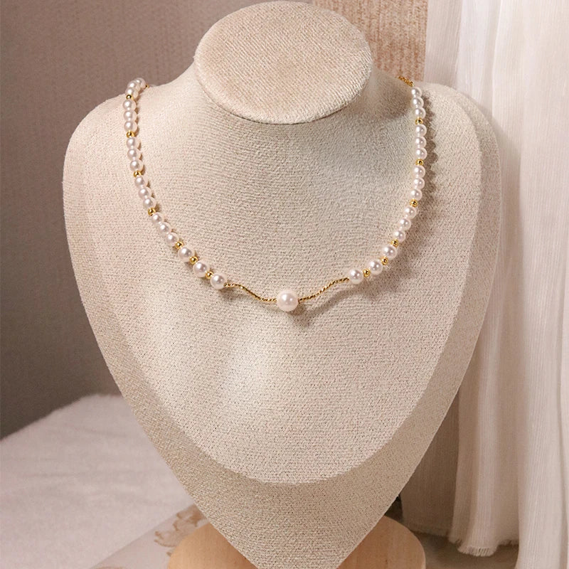 An pearl collarbone chain copper-plated 18-k gold gentle temperament, rich gold, niche style design, gift for your girlfriend