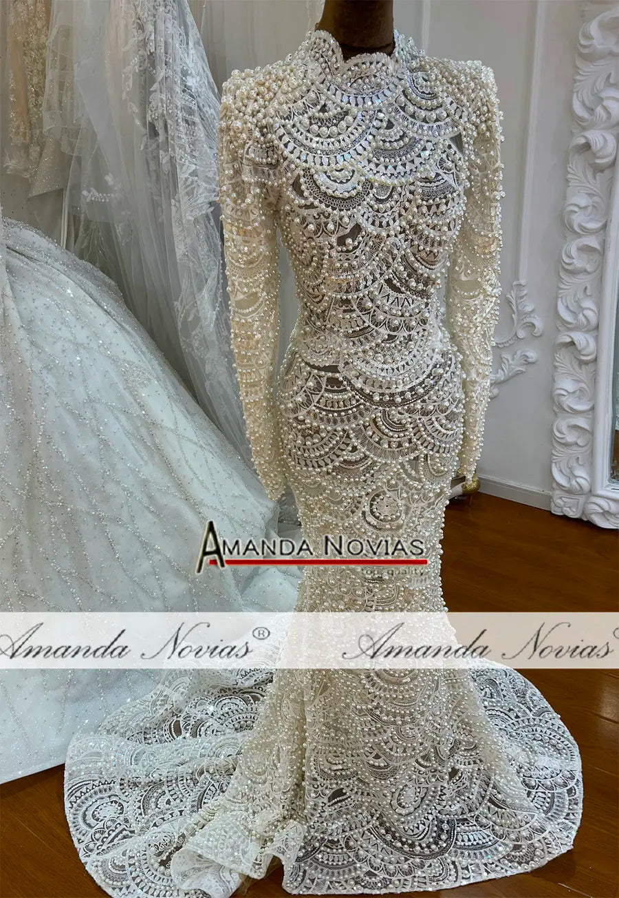 Vestido de novia de sirena con perlas hecho a mano de Amanda Novias NS4742