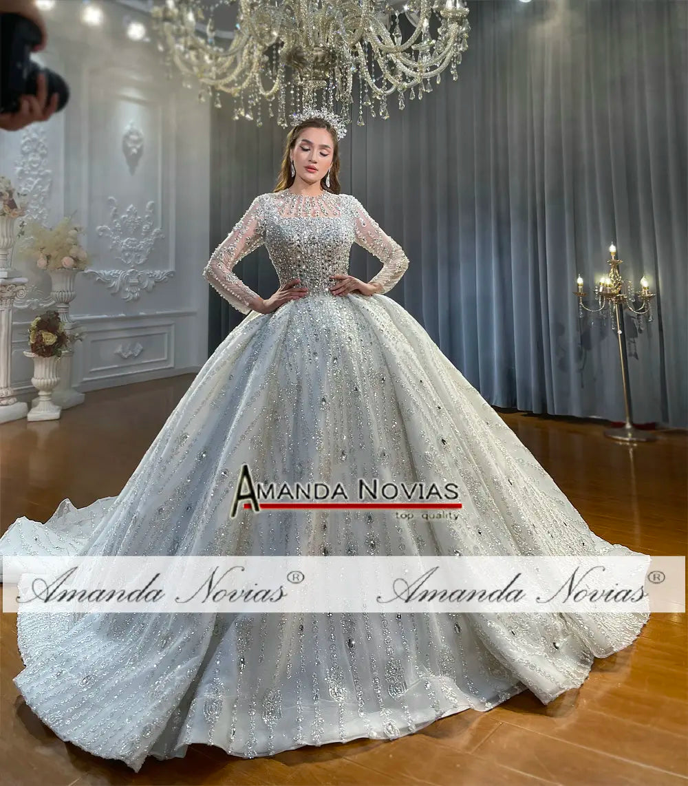 Vestido de novia con cristales y collar extraíble de Amanda Novias NS4773