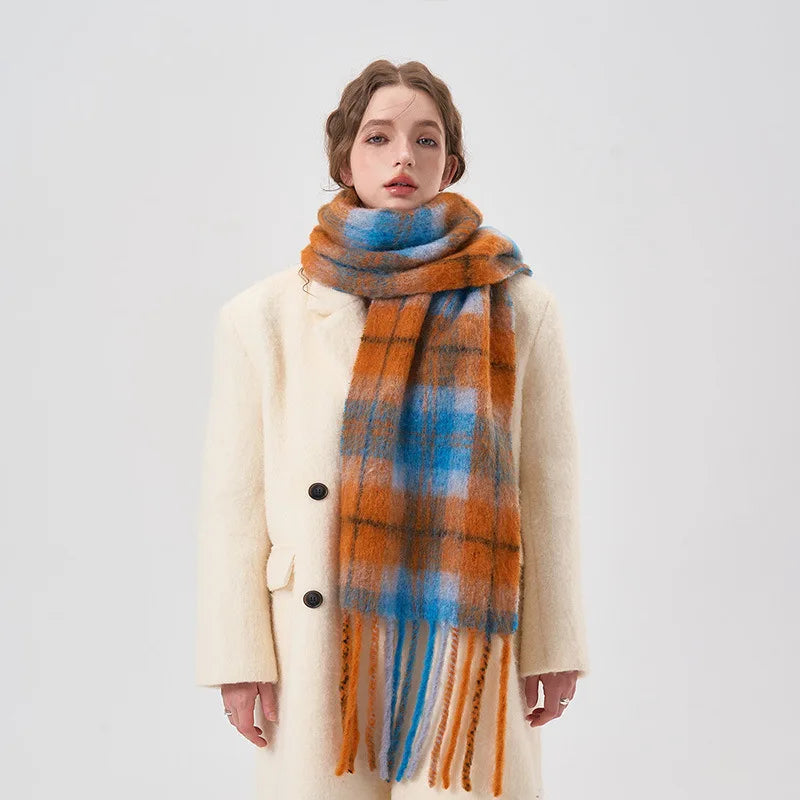 Otoño/Invierno 2023Nueva bufanda de mujer con cuadros de mohair y lana de alpaca, bufanda de pareja con borlas y cuadros en contraste, chal cálido y grueso de lana