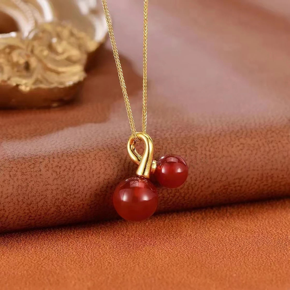 Collier original en or véritable 18 carats Szjinao avec pendentif cerise et certificat Colliers en or K de luxe Bijoux pour femmes à la mode