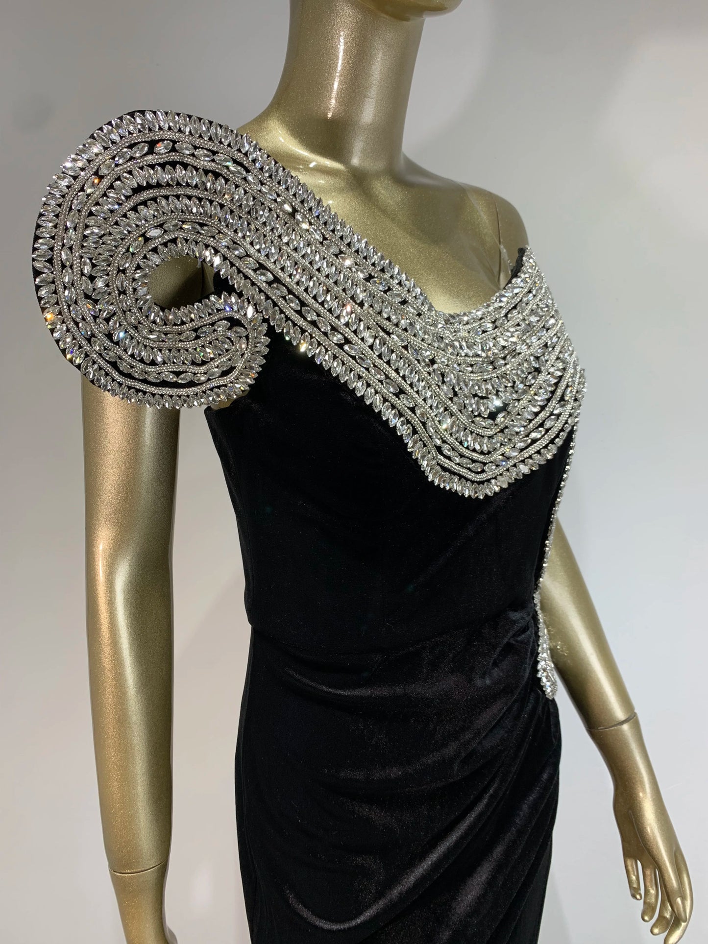 Vestidos de fiesta de lujo para mujer, elegantes, negros, con cristales 3D brillantes, decoración con abertura, maxivestidos largos para fiestas de gala de noche de celebridades para cumpleaños