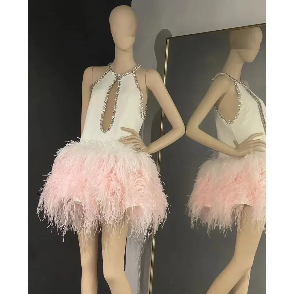 Robe de soirée courte chic à col licou en cristal, luxueuse, sans manches, avec pompons et plumes, robe de cocktail courte, robe de soirée tendance, 2024