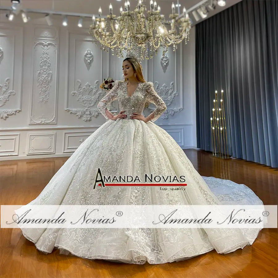 NS4712 Robe de mariée en dentelle à col en V Amanda Novias