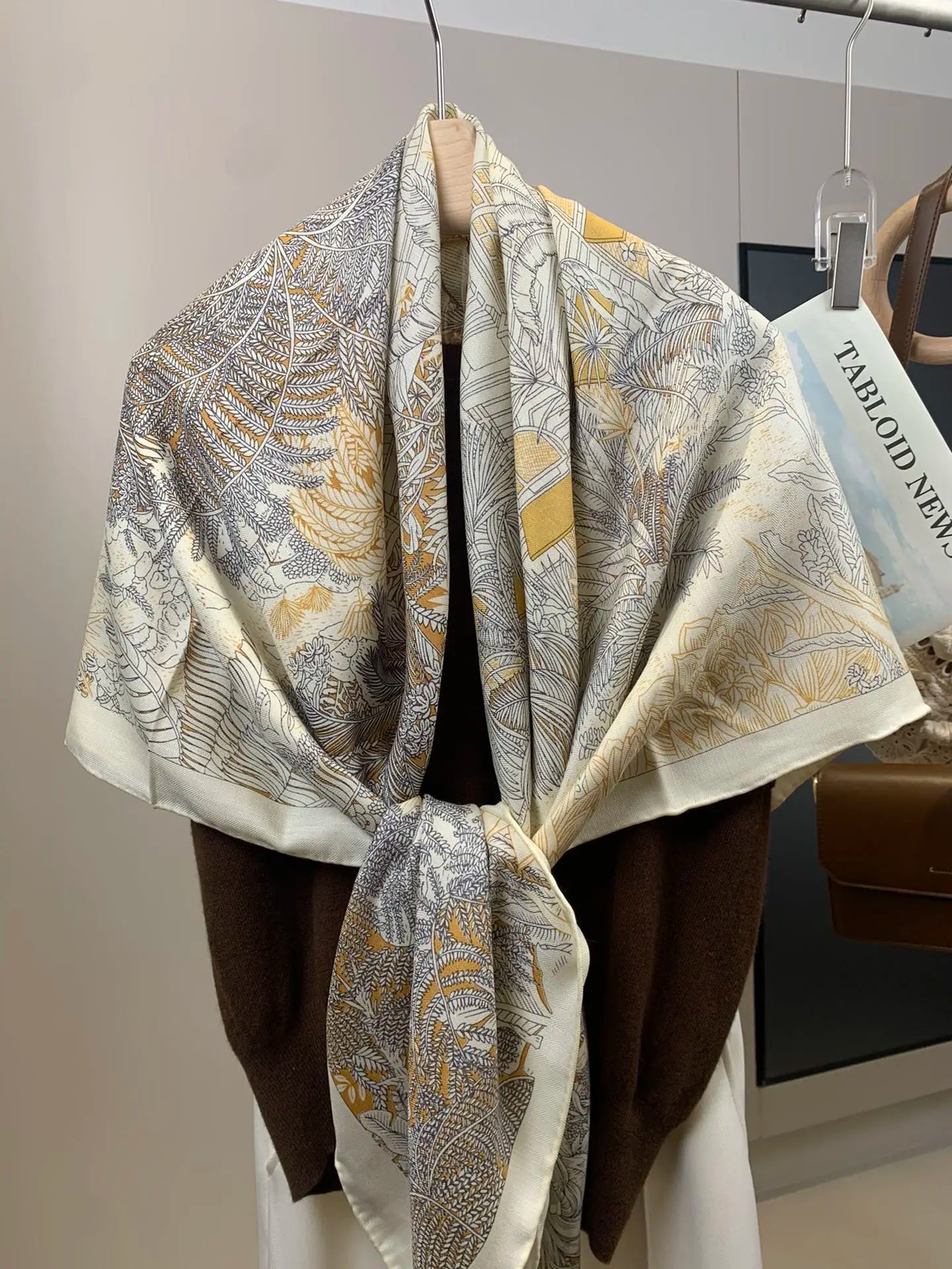 Écharpe de luxe pour femmes, marque de créateurs, grand châle, laine de cachemire, sac pashmina, bandana, hijab, accessoires d'hiver, 140 cm, cape, hijabs