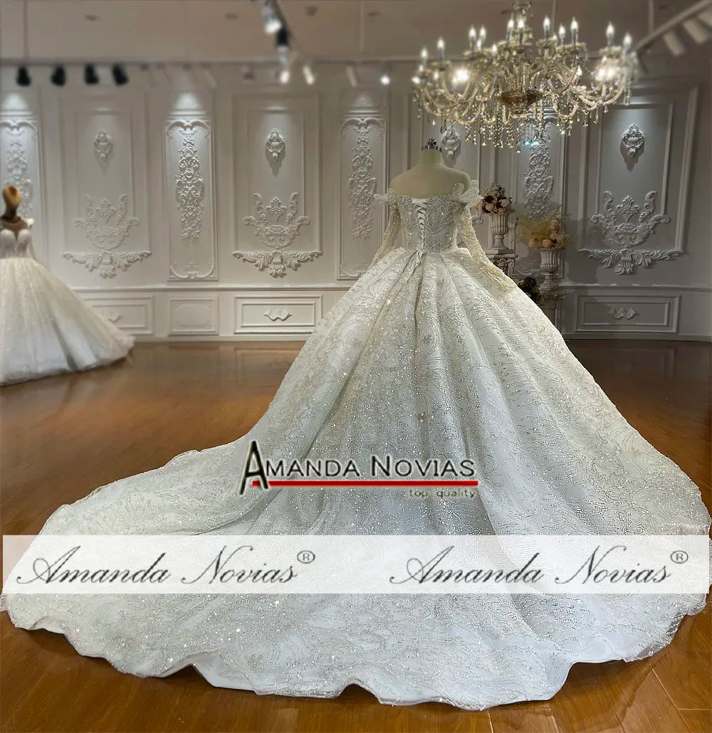 NS4794 Robe de mariée à manches dénudées et design spécial, taille personnalisée