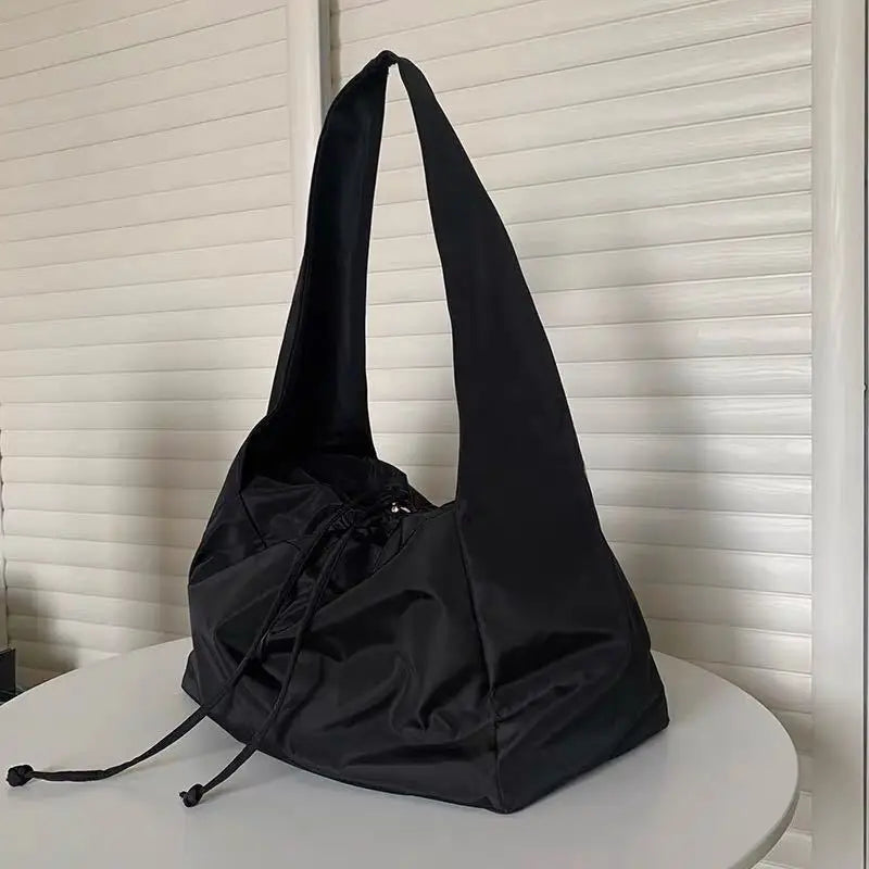 Bolso de mujer nuevo bolso de nailon con cremallera sólida a la moda bolso de hombro suave carteras y bolsos de diseñador de lujo bolso de mano negro