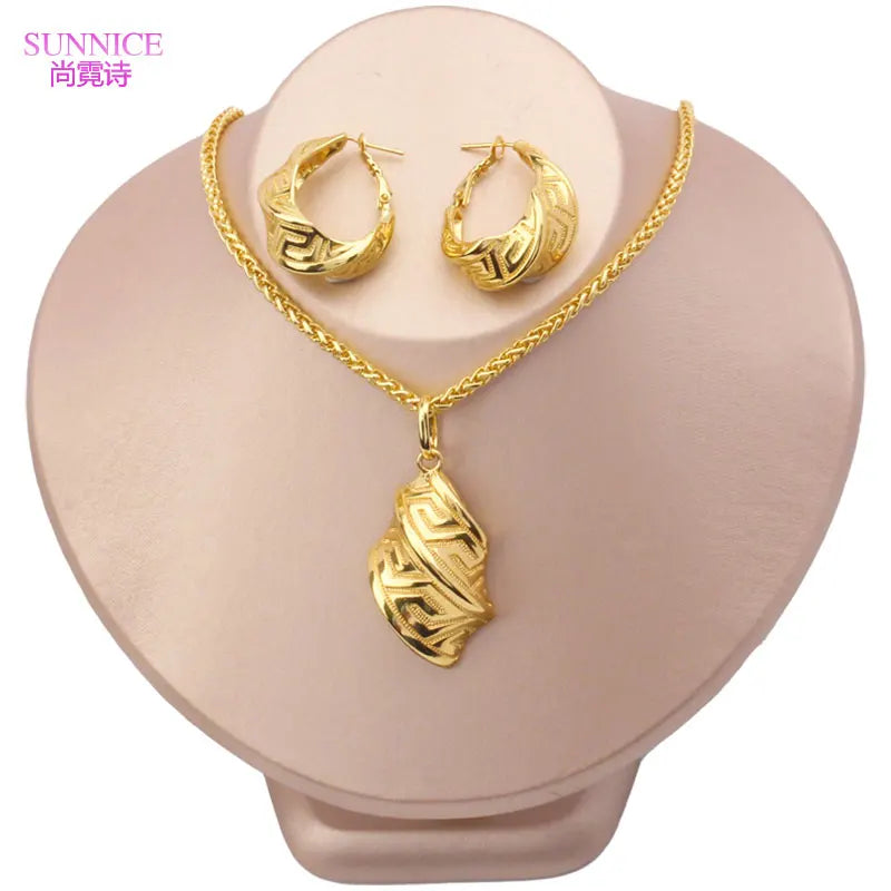 Conjuntos de joyas de color dorado para mujer de Dubái, collar, clips, pendientes, anillo, pulsera, colgante, conjunto de joyas nupciales africanas para boda