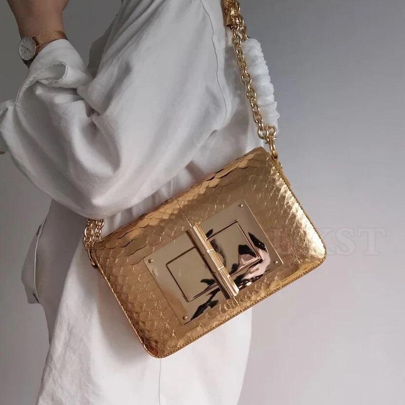 Bolso de cadena con herrajes en tono dorado UXST, bolso de cuero con estampado de serpiente, bolso de hombro con bolsillo con solapa y cierre de botón, bolso de fiesta ligero y lujoso