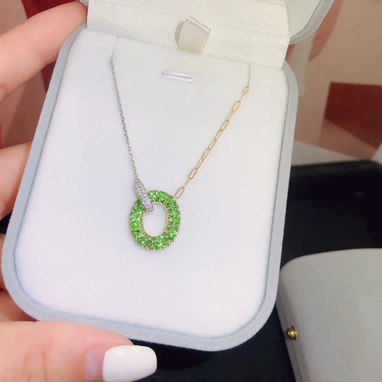 FIY2024 Or pur 18 carats Pierres précieuses tsavorite verte naturelle Diamants 1,671 ct Bijoux fins pour colliers pendentifs fins pour femmes