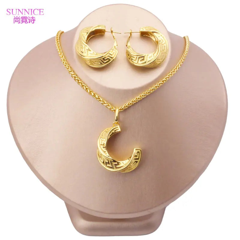 Dubai Women Golden Color Jewelry Sets Necklace Clips Earrings Ring Bracelet Pendant African Bridal Wedding Jewelry Set