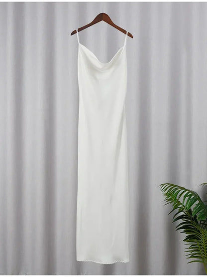 Robe longue élégante en satin dos nu pour femmes, sexy, sans manches, col en U, slim, blanche, maxi, robes d'été pour femmes, robes de plage et de fête, 2024