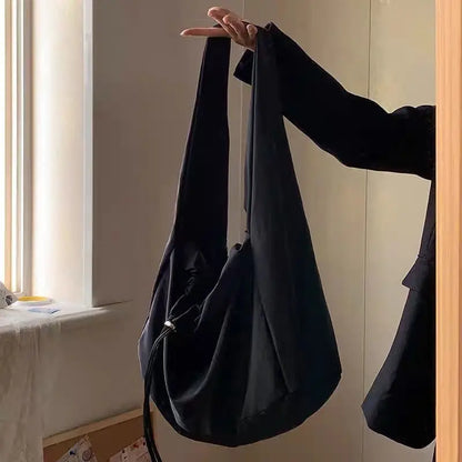 Sac à main en nylon pour femme, nouveau sac seau tendance, fermeture éclair solide, sac à bandoulière souple, sacs à main et sacs à main de luxe, sac fourre-tout noir