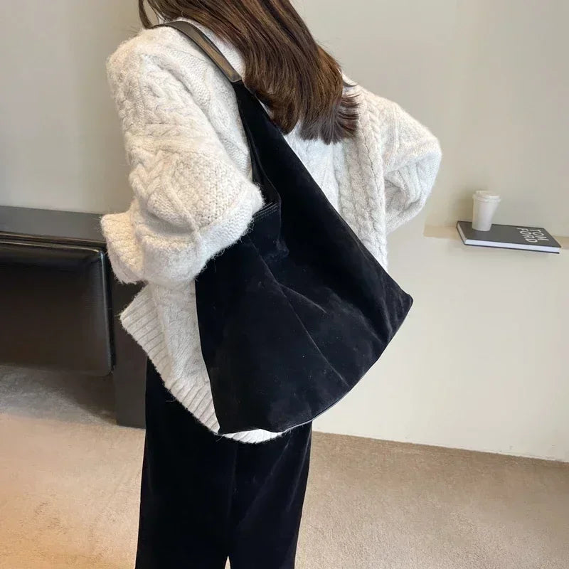 Sac à bandoulière en daim de grande capacité pour femme, sac rétro automne/hiver 2024, vente chaude, couleur unie, simple, décontracté, sac de voyage