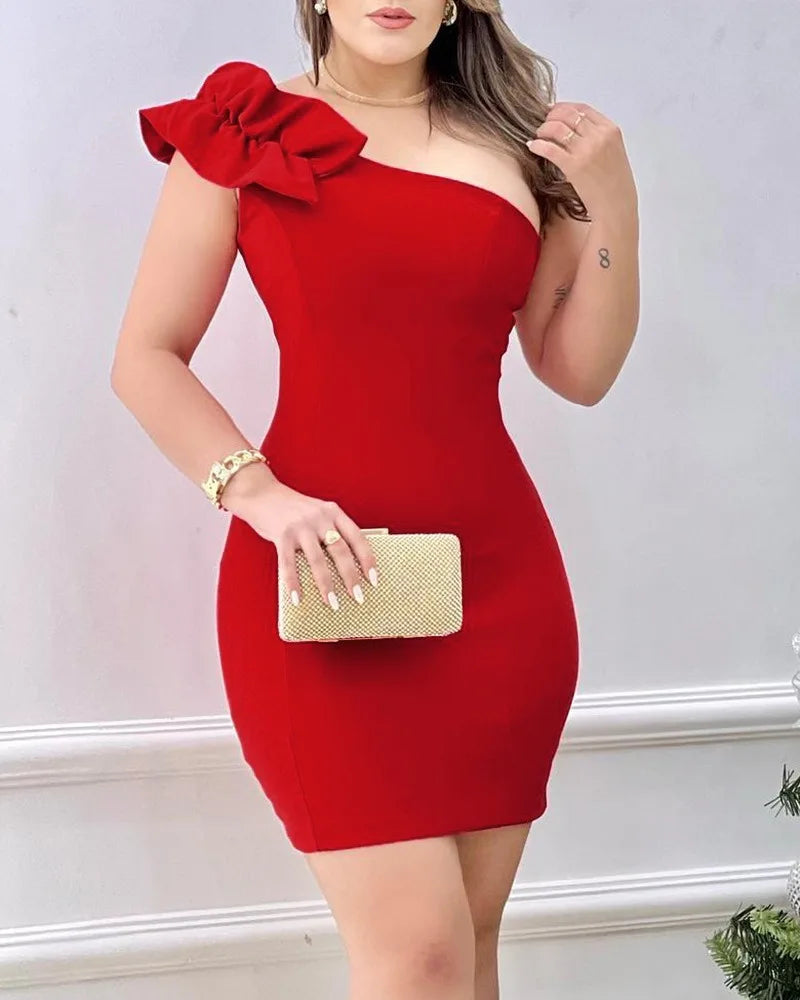 Robe de soirée mini moulante à volants pour femme, tenue d'été élégante et sexy à une épaule avec des appliques rouges, tenue de soirée d'anniversaire et de club