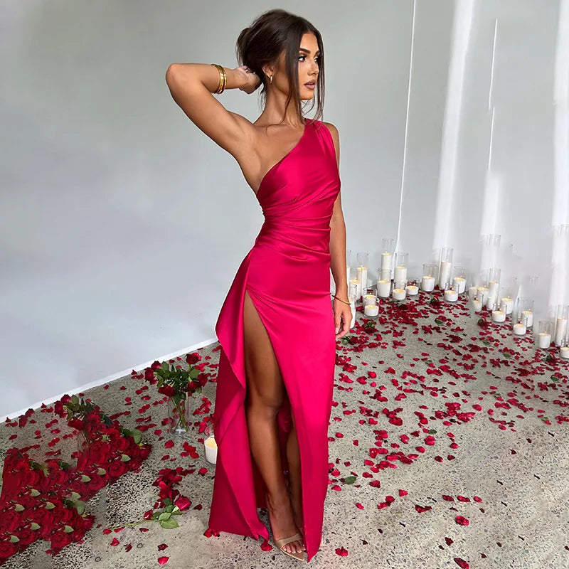 Robe de soirée d'été sexy en satin à épaules diagonales pour femmes, sans manches, dos nu, fente haute, robe de soirée élégante