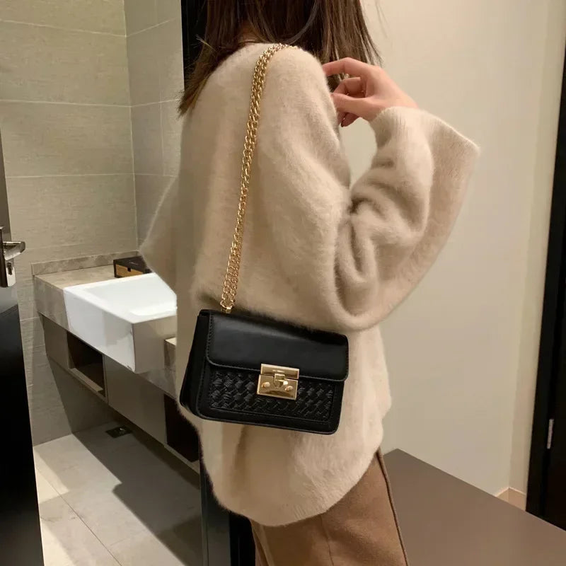 2020 Fashion leisure lexury pig nose lock  Women Small square bag shoulder diagonal women's designer Lingge Handbags Chains bags