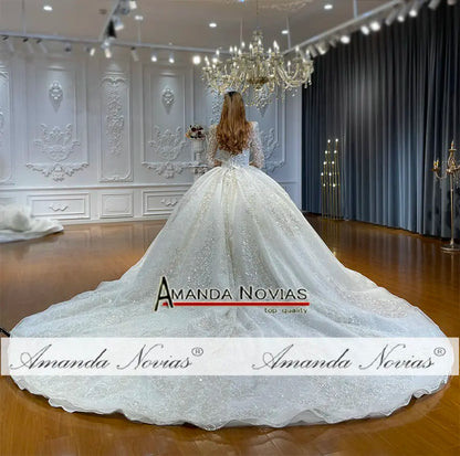 NS4712 Robe de mariée en dentelle à col en V Amanda Novias