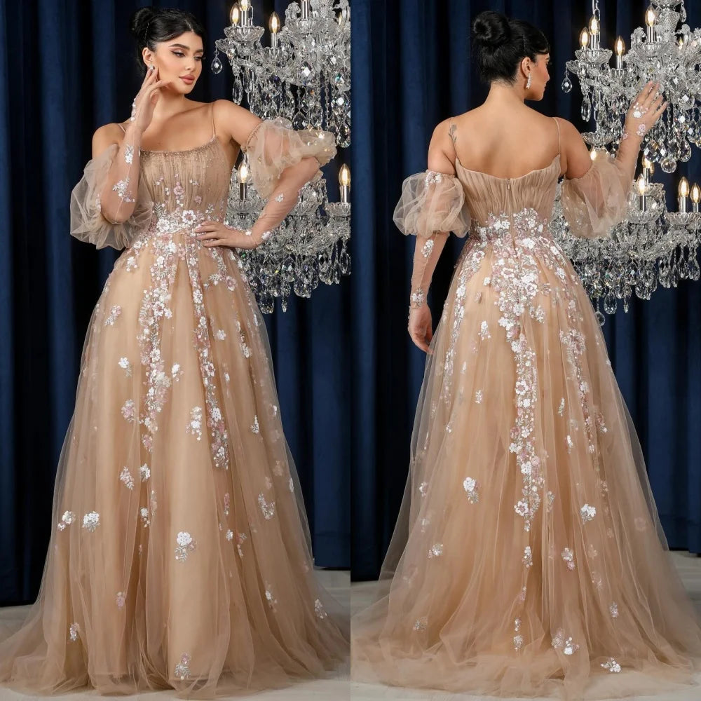 Robe de bal drapée en tulle avec appliques et bretelles spaghetti sur mesure pour occasions spéciales