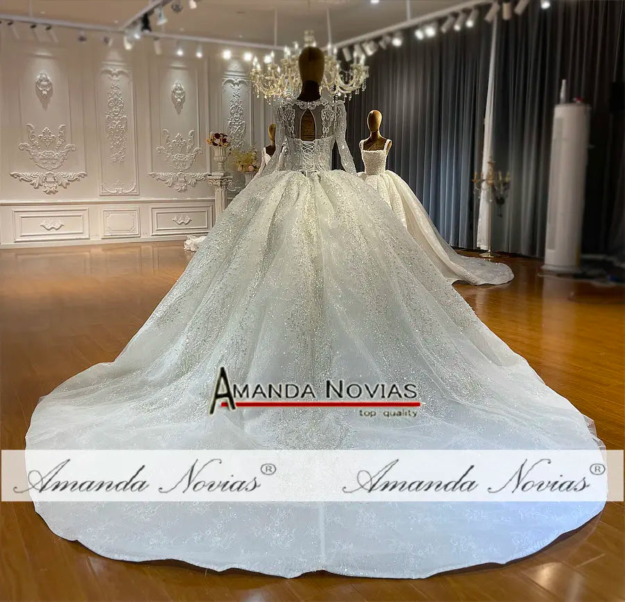 Vestido de novia de lujo con cristales de Amanda Novias NS4729