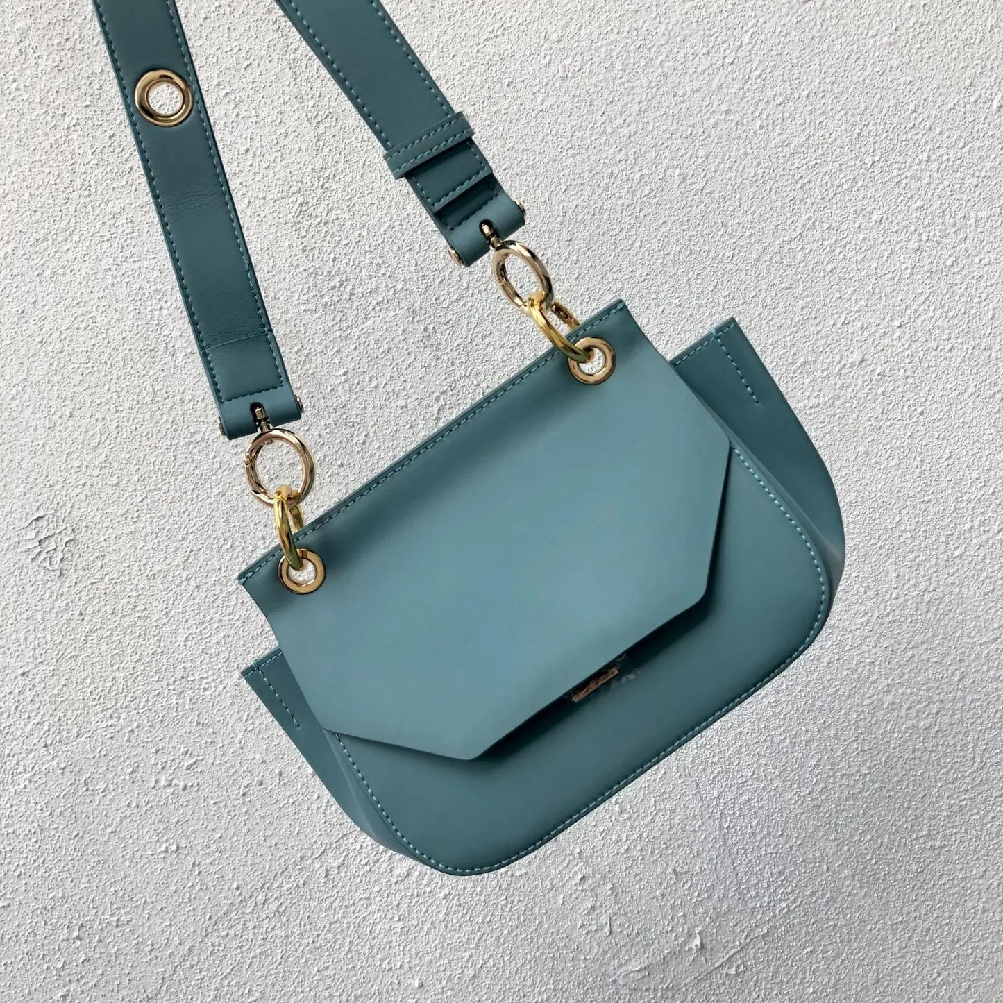 Nuevo bolso de mano exquisito con cuentas de perlas, estilo avanzado, combina con todo, para primavera y verano, para uso diario, minibolsos coreanos, paquete simple para mujeres