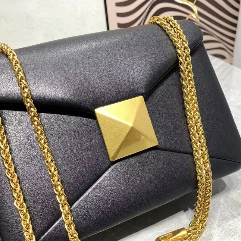 Bolso de mano de diseñador de lujo para mujer, de piel auténtica de primera calidad, grande, con remaches, bandolera, bolso cuadrado con cadena de moda para mujer