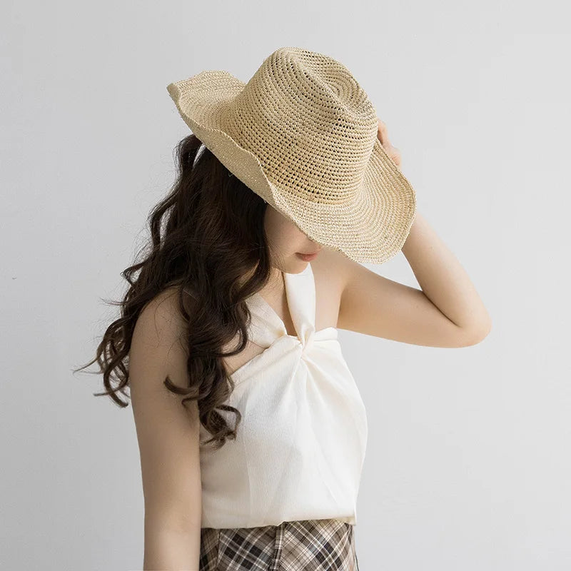 Chapeau de paille en raphia fait à la main de style designer d'été, chapeau de jazz Panama pour femmes, chapeau de soleil de haute qualité, chapeau de cowboy à bord droit