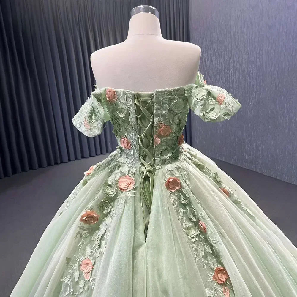 Robe de mariée élégante à épaules dénudées et à traîne pour femme, avec des appliques vert sauge